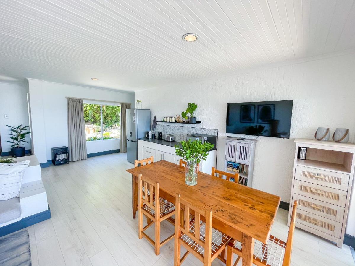 The White House Apartment Knysna Exterior photo