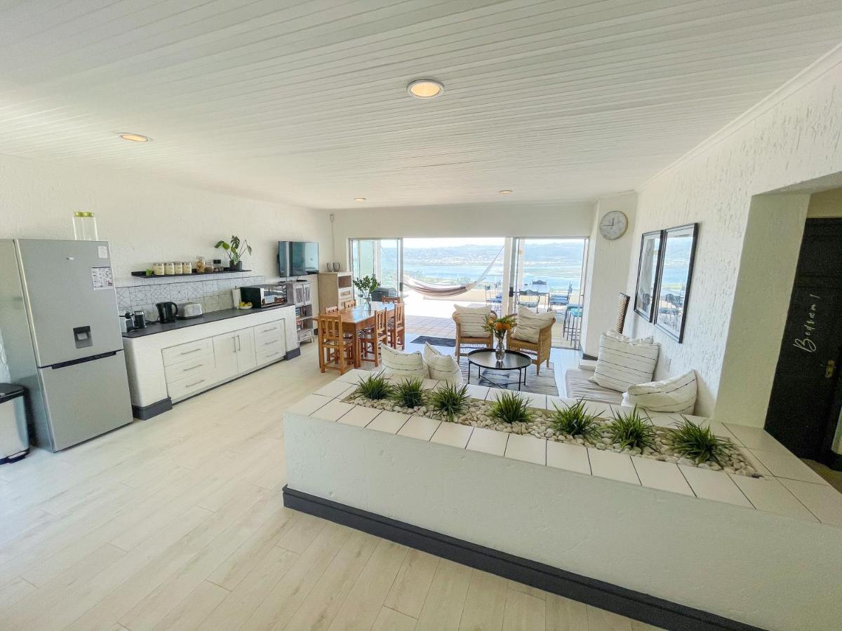 The White House Apartment Knysna Exterior photo