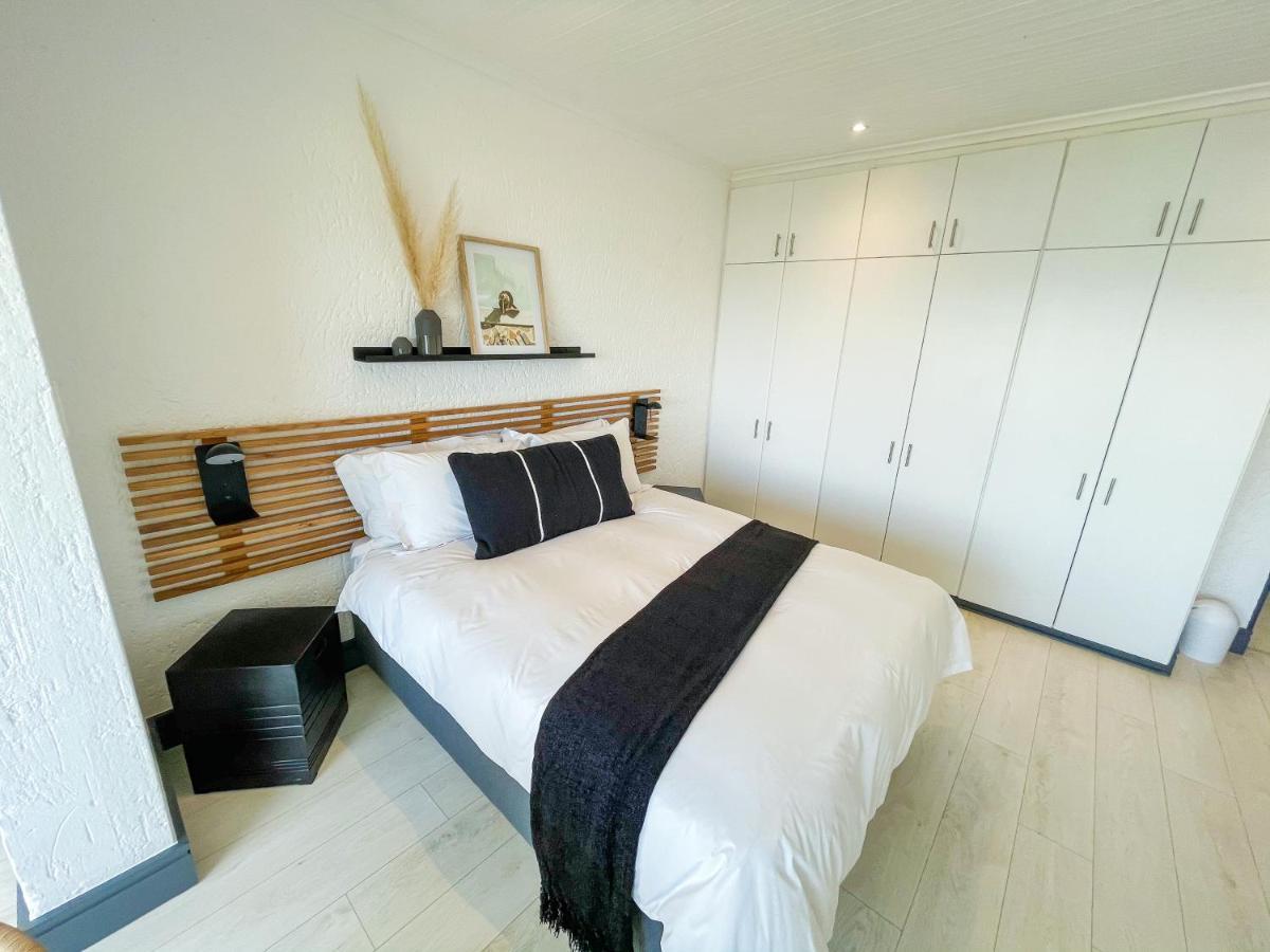 The White House Apartment Knysna Exterior photo